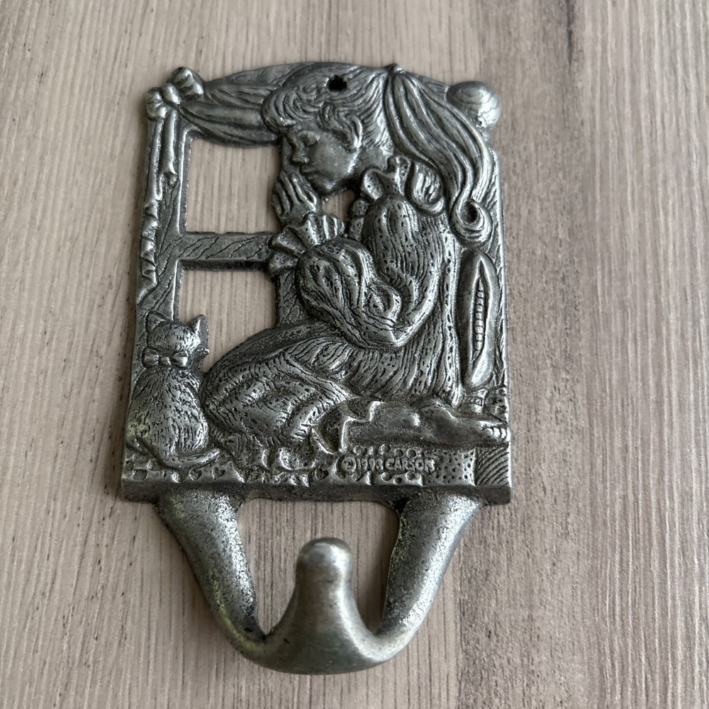 Vintage 1993 Carson Pewter Cat/Girl Praying Wall Metal Hook